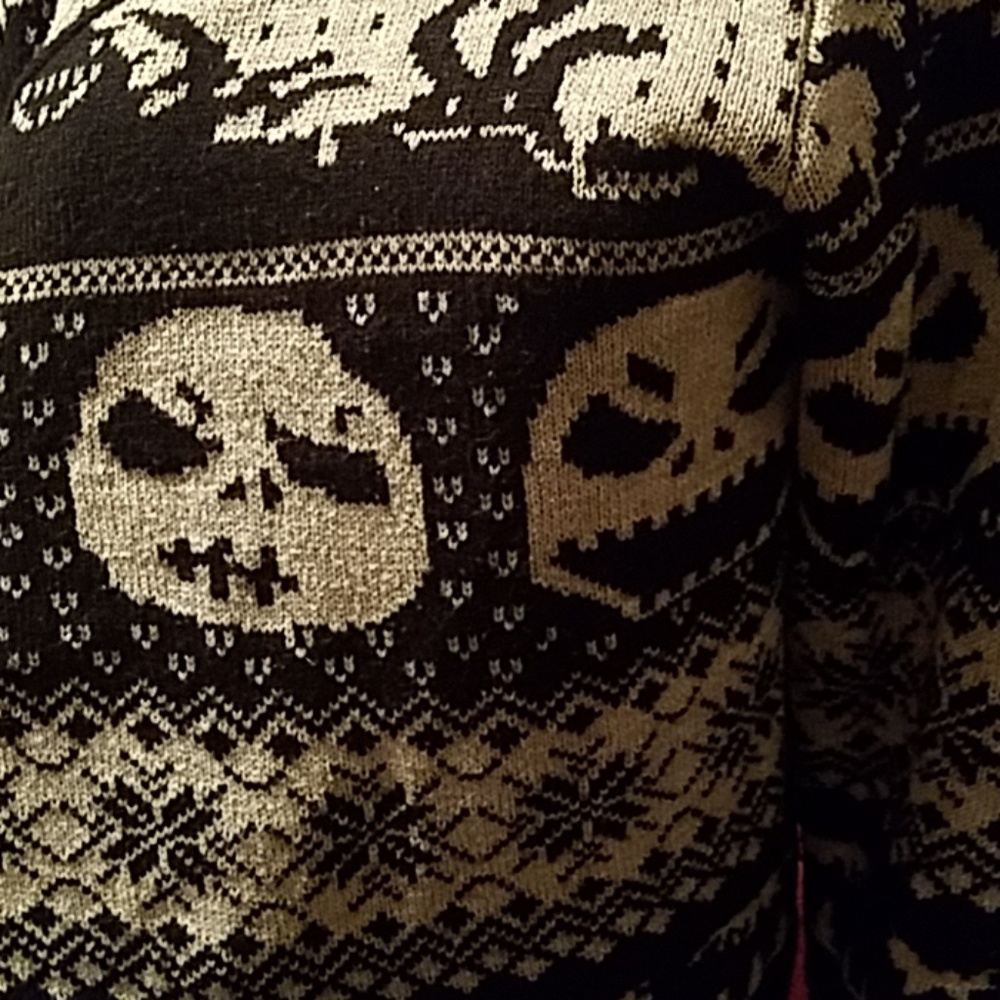 Sweater - Picture 2 of 2